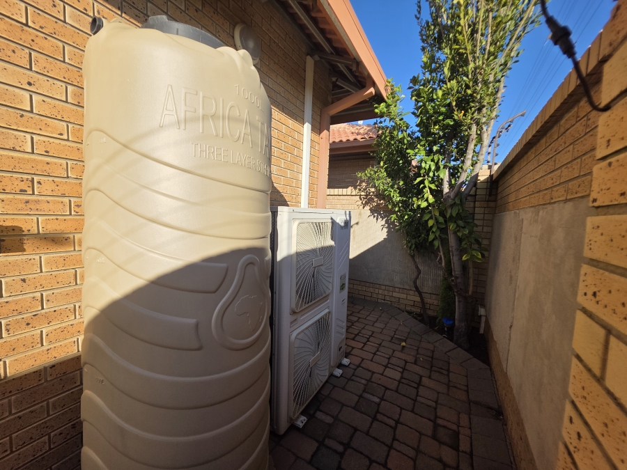 2 Bedroom Property for Sale in Jan Cillierspark Free State